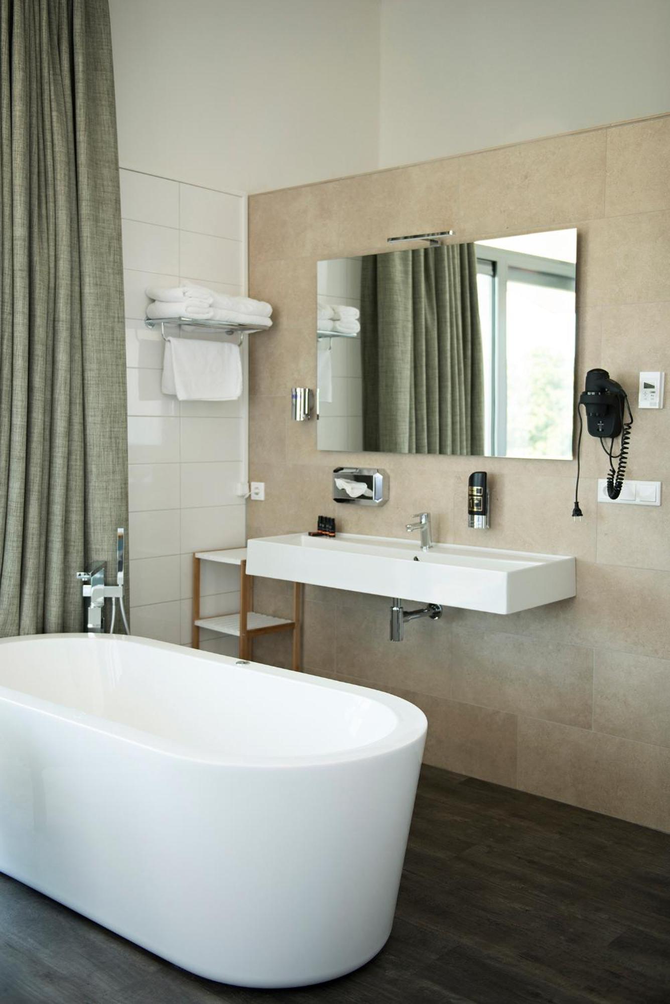 Hotel Strandhotel Duinoord 4*